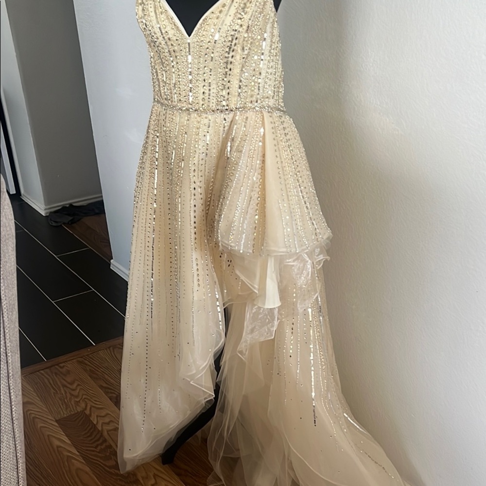 Mac Duggal Cream High-Low Asymmetrical Gown. Sz 14